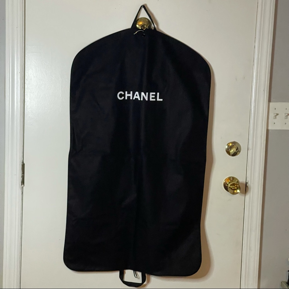 AUTHENTIC CHANEL GARMENT BAG.